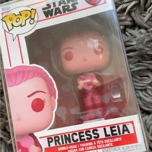 Disney Star Wars Princess Leia Pop! Figure - Pink